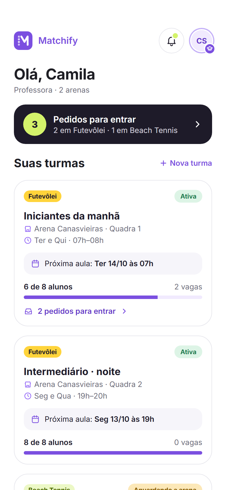 Tela do app com as turmas do professor e os pedidos de alunos